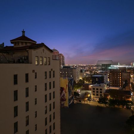 فندق Moxy Houston Downtown المظهر الخارجي الصورة
